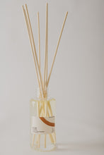 Load image into Gallery viewer, Citrus Noir Reed Diffuser
